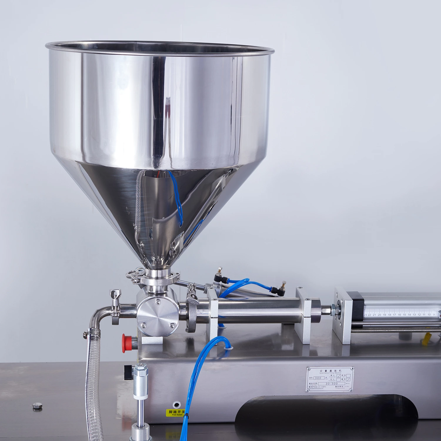 Horizontal premade bag liquid/sauce packing machine